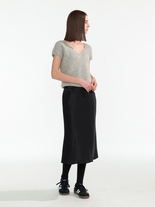 [nothing written] Satin flared skirt (Black)
