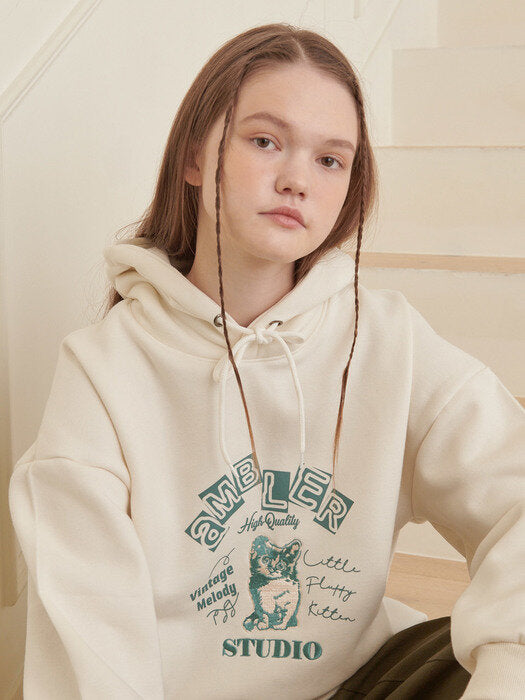[ambler] Kitty Over fit Hoodie AHP913 (ivory)
