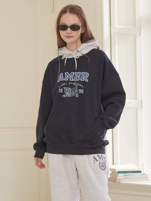 [ambler] Little cat Over fit Hoodie AHP914 (navy)