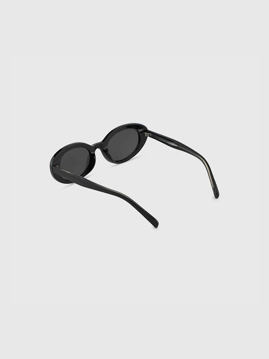 [BLUE ELEPHANT] Exclusive: ETTY black