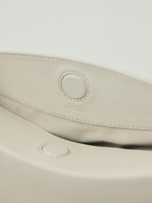 [moia] flat lune bag (bone)