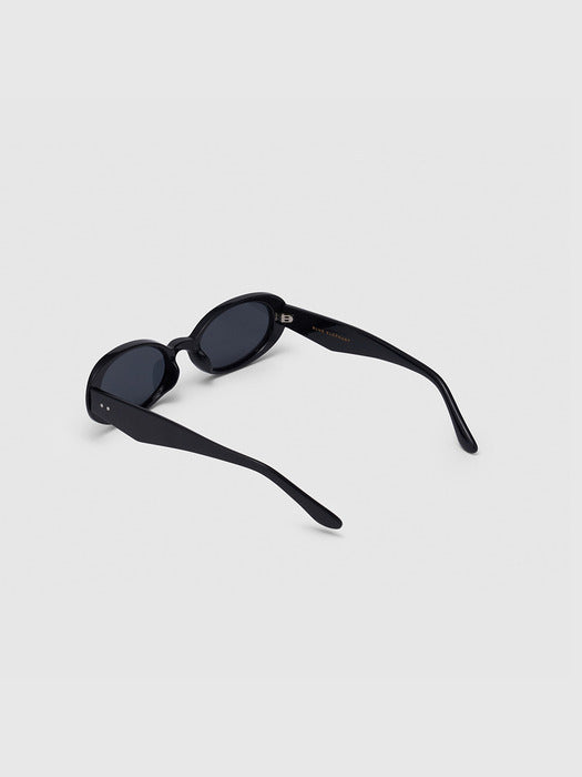 [BLUE ELEPHANT] LATRIX black