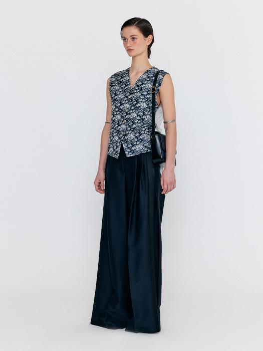 Eenk Wiva Double-Belted Vest - Navy Multi