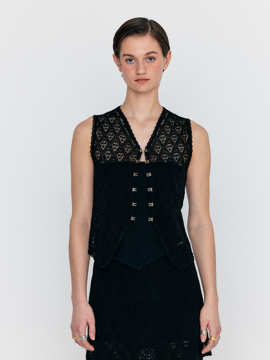 Eenk Wiond Diamond Lace Knit Vest - Black