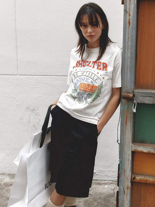 Raive Shelter Graphic T-shirt in White