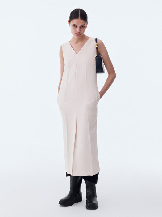 [recto] DEEP V-NECK OVER DRESS (IVORY)