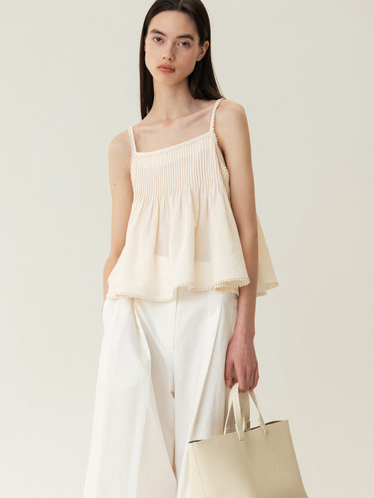 Kindersalmon Pintuck Lace Sleeveless Top Cream