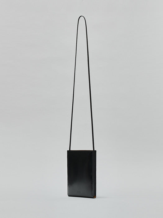 [facade pattern] Classic Passport Bag - Black