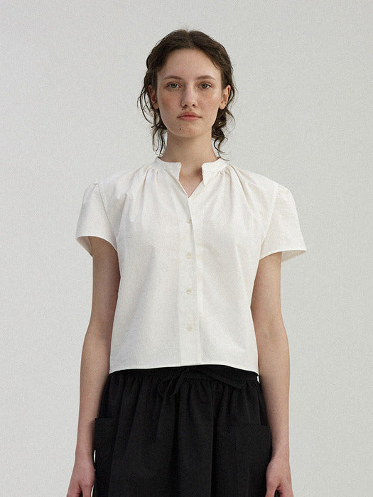 Pome puff sleeve shirt (White)