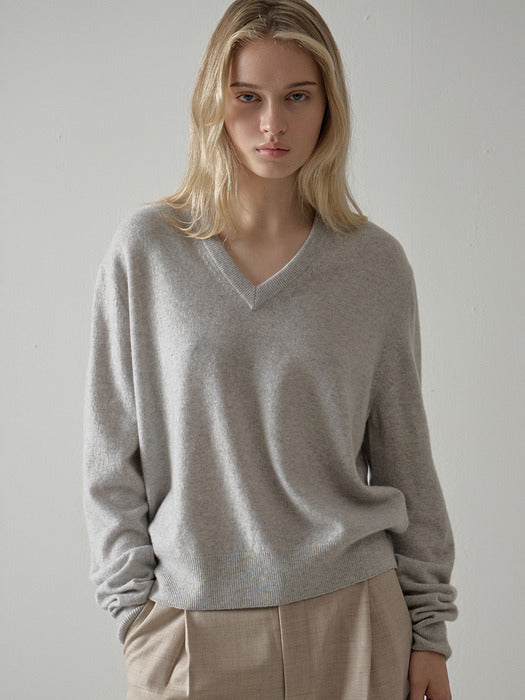 Essential V-neck Knit - Light Grey