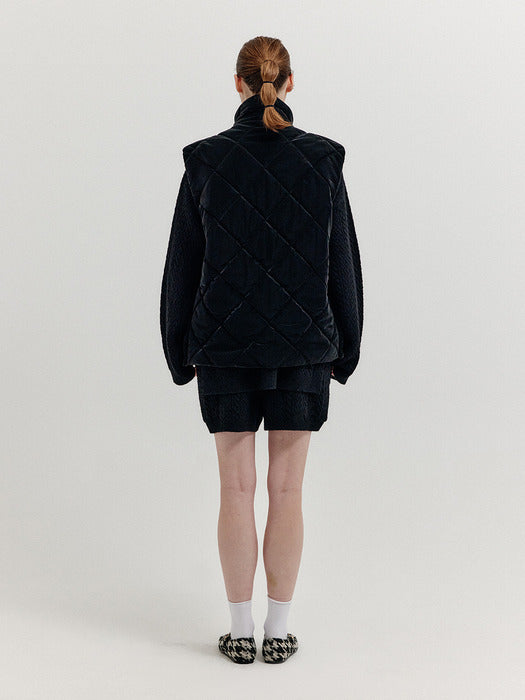 Eenk Xyn Oversize Quilted Texture Vest - Black
