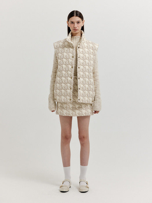 Eenk Xyn Oversize Quilted Texture Vest - Ivory