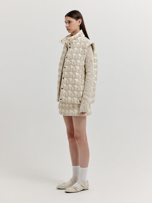 Eenk Xyn Oversize Quilted Texture Vest - Ivory