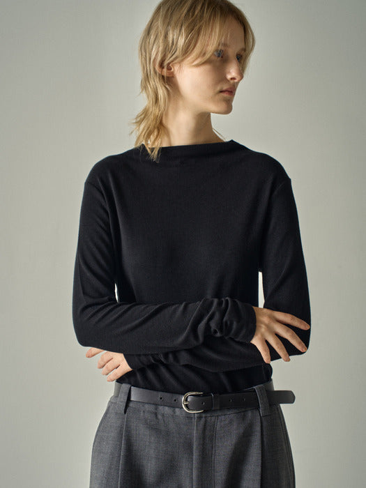 Facade Pattern Wool Half-Neck Top