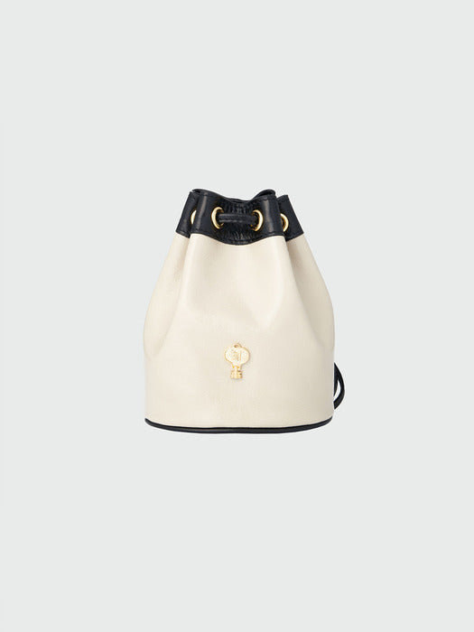 [EENK] Heam Drawstring Mini Bag - Beige/Black