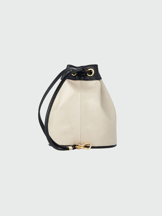 [EENK] Heam Drawstring Mini Bag - Beige/Black