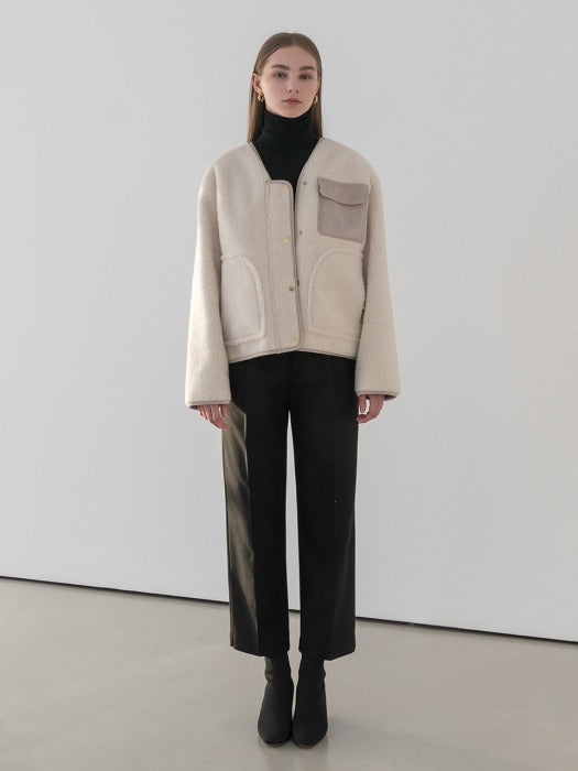 [TILLIDIE] Reversible eco-shearing collarless jacket in ivory_