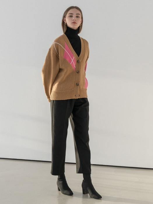 [TILLIDIE] Colorblock argyle wool cardigan in beige n pink_