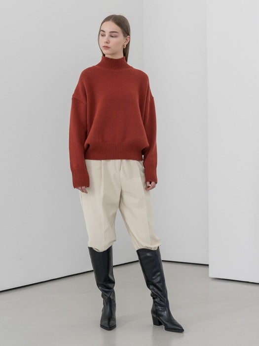 [TILLIDIE] Wool drop shoulder turtle neck sweater in wine_