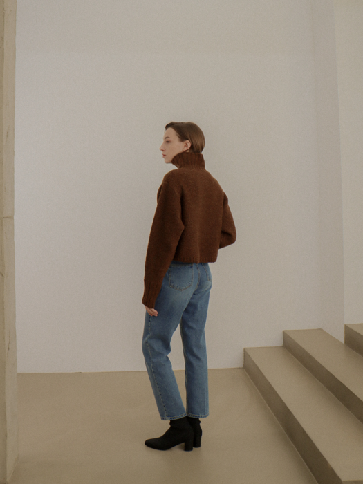 [TILLIDIE] Wool Cropped Turtleneck Knit(Brown)