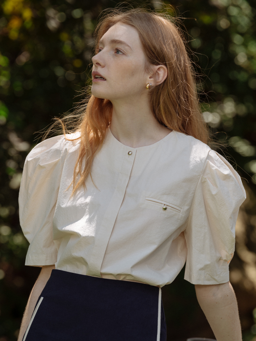 [TILLIDIE] Volume half sleeve blouse(Cream)