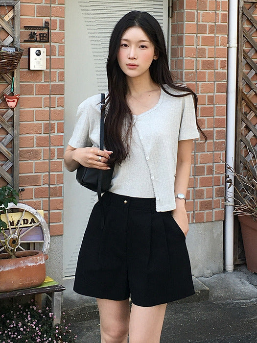 [tillidie] Classic Two-Tuck Cotton Short Pants_Black