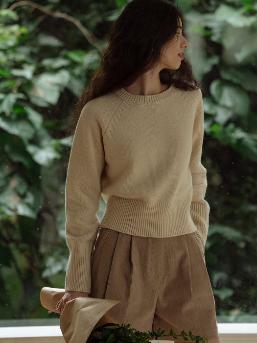 Tillidie Extra fine wool knit top Cream