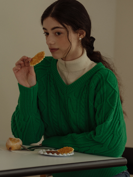 [TILLIDIE] V-neck lambswool cable knit(Green)
