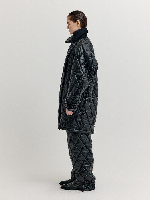 Eenk Xase Oversized Quilted Pea Coat - Black