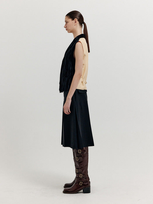 [EENK] XI Buttoned Vest - Black