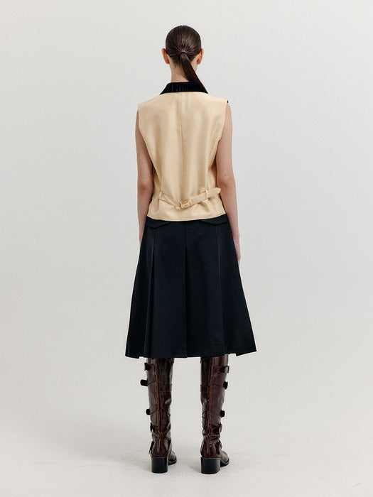 [EENK] XI Buttoned Vest - Black