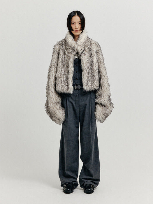 Eenk Xhort Faux Fur Short Coat - Light Grey