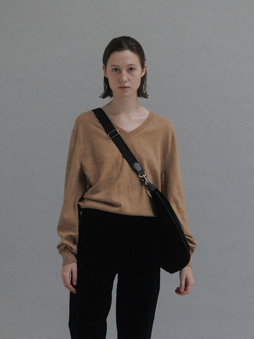 Nothing Written Balloon suede bag (Black)