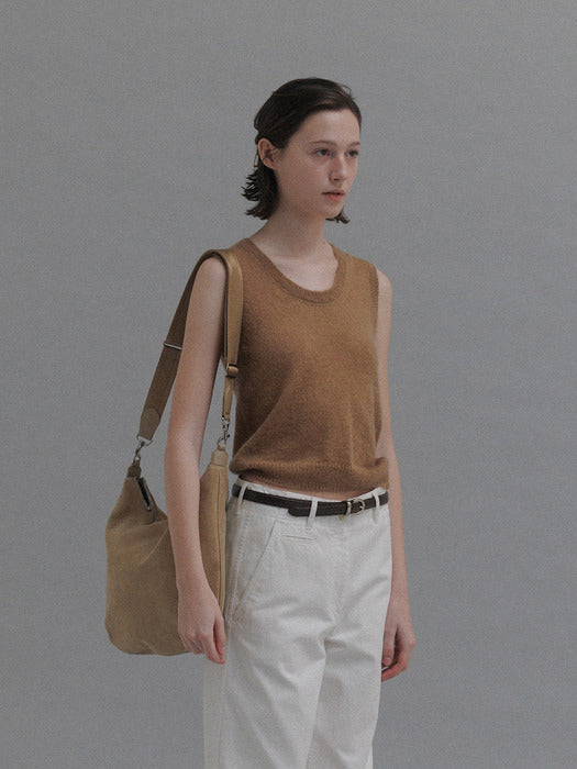 Nothing Written Balloon suede bag (Beige)