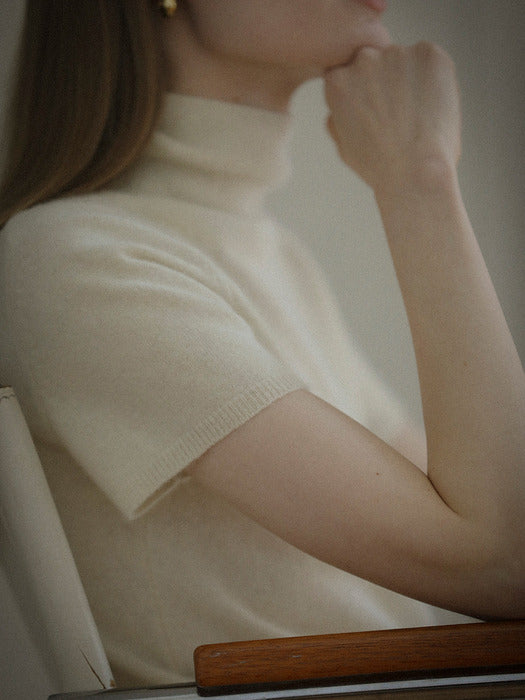 [TILLIDIE] Raccoon half turtle-neck knit_Ivory