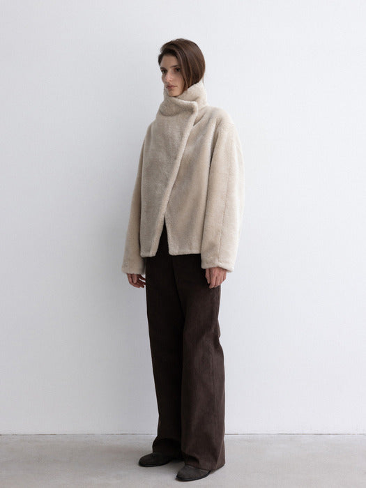 [moia] high-neck fur coat (ivory)