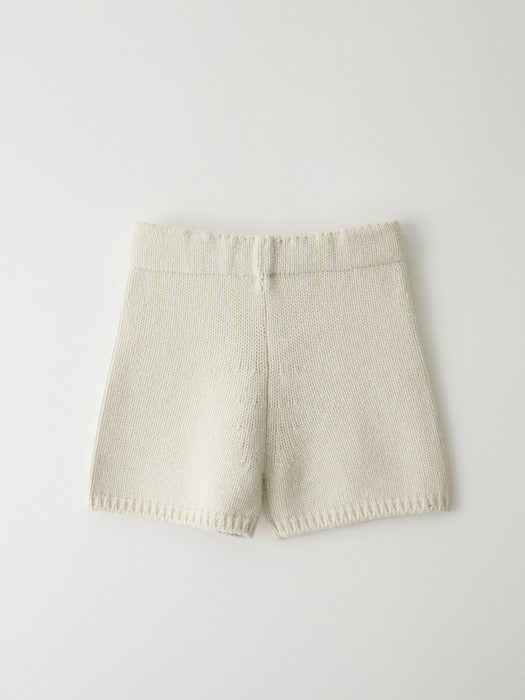 Nothing Written Knitted short pants (Ivory)
