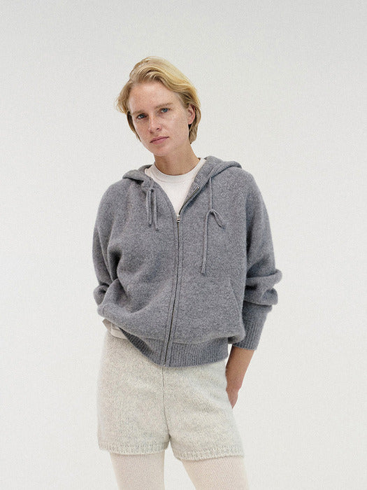 [nothing written] Knitted short pants (Ash gray)