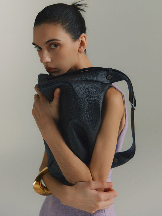 [vunque] Toque Cloud Hobo M (토크 클라우드 호보 미듐) Black