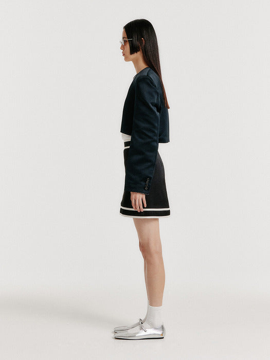 Eenk Yin Short Jacket - Black