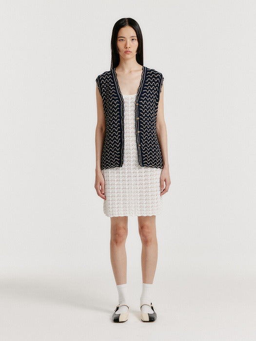 [EENK] Yuta Lace Textured Knit Vest - Navy/Cream