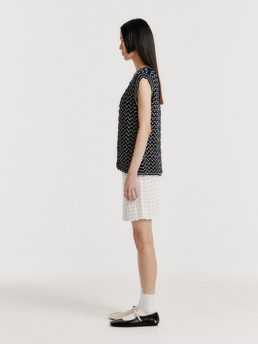 [EENK] Yuta Lace Textured Knit Vest - Navy/Cream