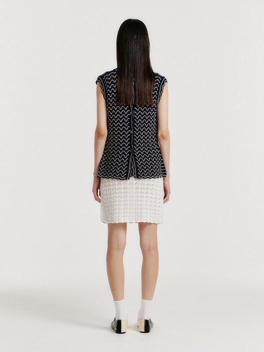 [EENK] Yuta Lace Textured Knit Vest - Navy/Cream