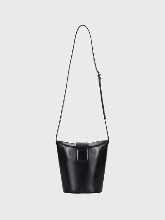 Eenk Hobart Folded Top Bucket Bag - Black/Ivory