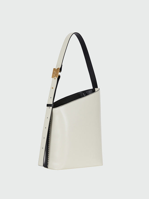 Eenk Halog Trapezoid Shoulder Bag - Cream/White