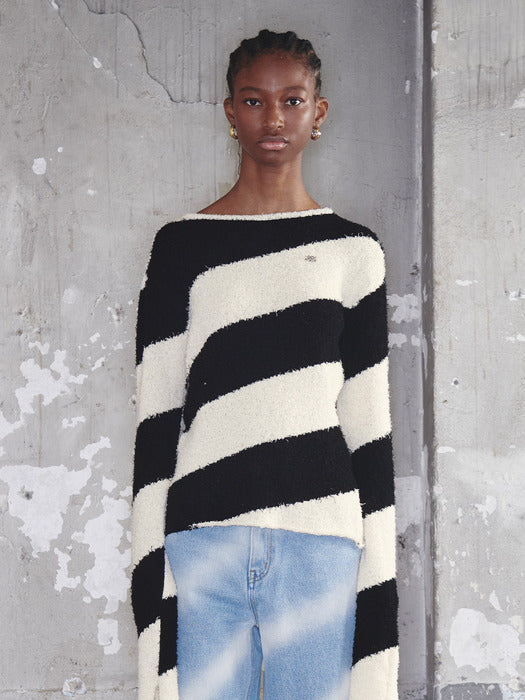 Kijun Oblique Knit Pullover Black Cream
