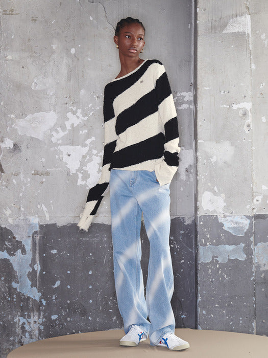 Kijun Oblique Knit Pullover Black Cream