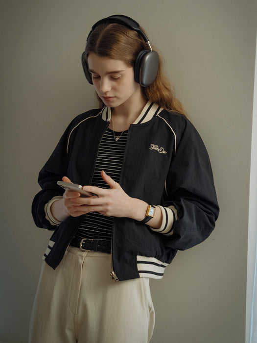 [TILLIDIE] Raglan sleeve logo baseball jumper_Black