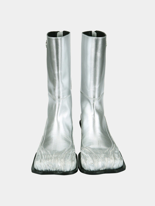 Shoes in silver - Premium quality product image