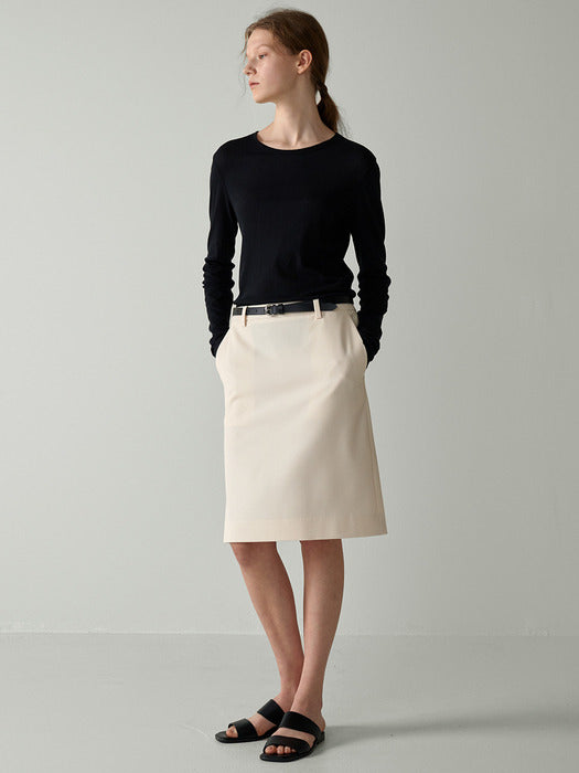 [facade pattern] Minimal H-Line Skirt in Cream